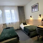 欧比特酒店 3*